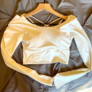 Long sleeve fitted crop, believe it’s Athleta